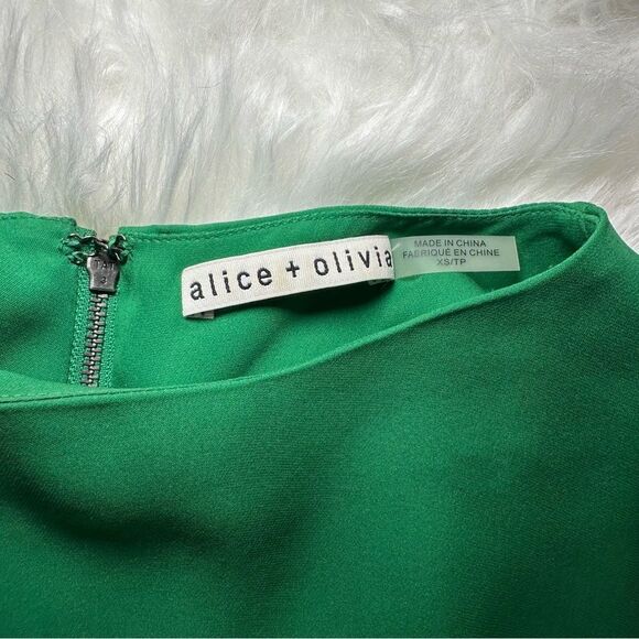 Alice + Olivia Bernice Top in Juniper - Picture 5 of 12